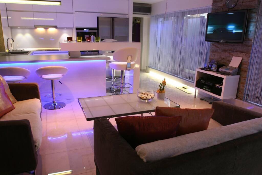 Nice Life - Luxury Apartment In The Old Town. Bratislava Bagian luar foto
